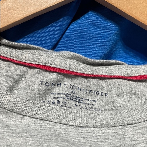 Men’s Large TH t-shirt - Picture 2 of 3